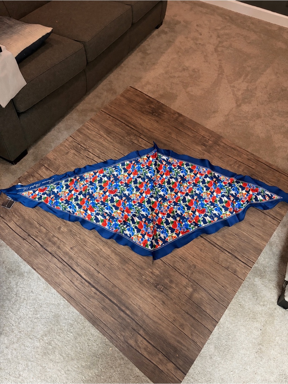 Lauren Ralph Lauren Blue Floral Print Diamond Scarf Red Blue with Box - Picture 6 of 8